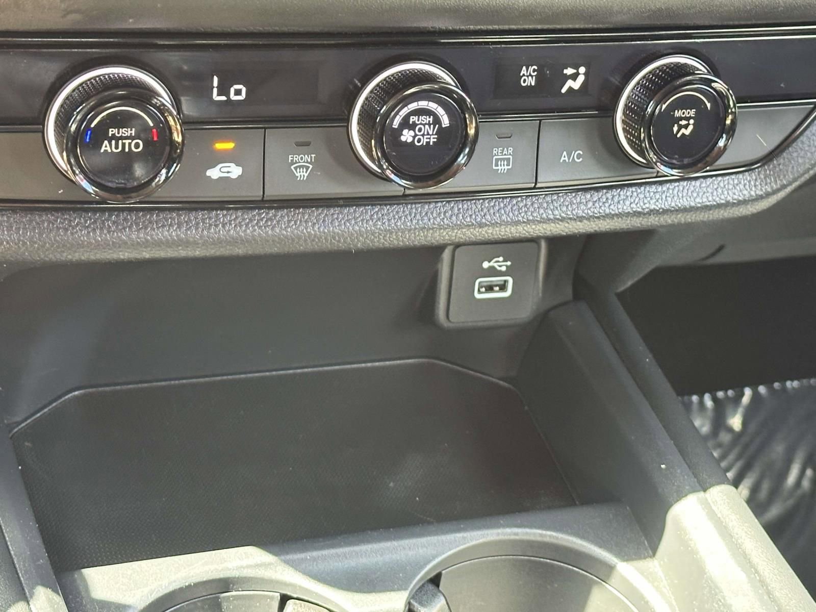 Used 2023 Honda HR-V LX image 12