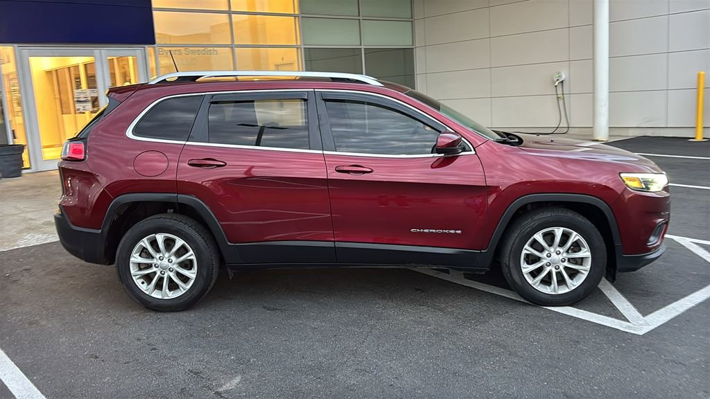 Used 2019 Jeep Cherokee Latitude w/ Cold Weather Group image 27