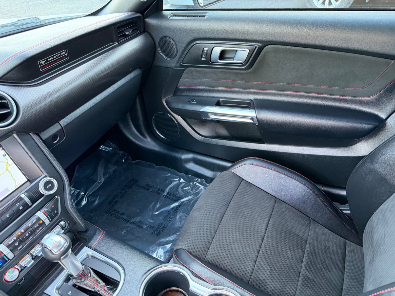 Used 2019 Ford Mustang GT Premium w/ Equipment Group 401A RWD image 40