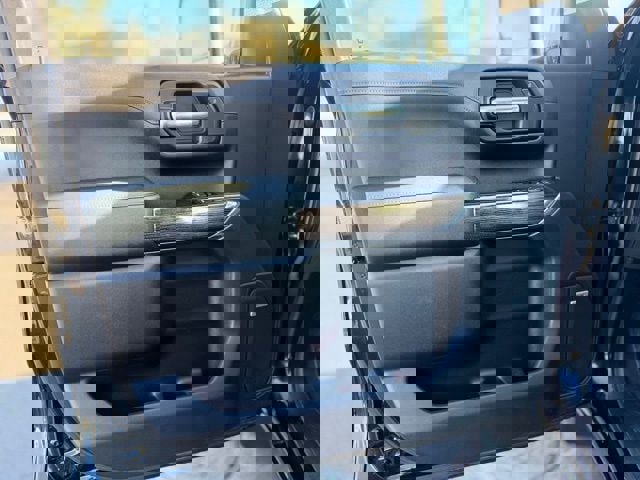 Used 2020 Chevrolet Silverado 1500 RST w/ All-Star Edition image 15