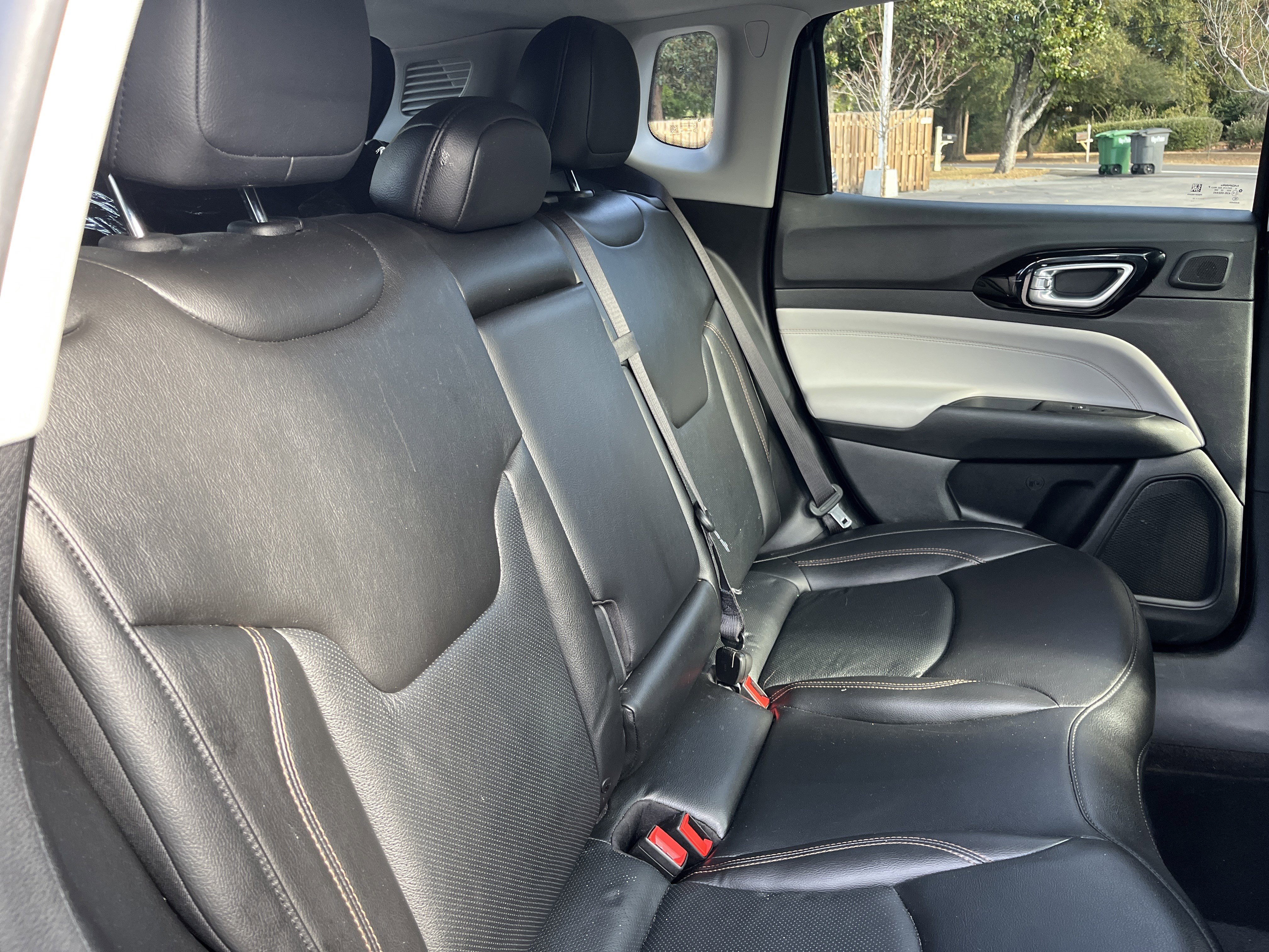 Used 2022 Jeep Compass Limited w/ Sun and Sound Group image 21