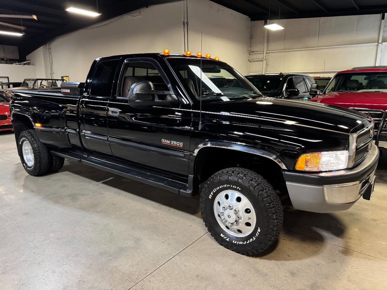 Used 1998 Dodge Ram 3500 Truck SLT LARAMIE 4X4 12V 5.9L CUMMI image 1