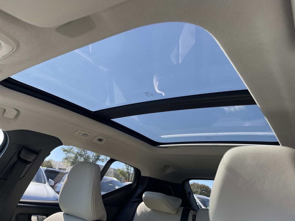 New 2026 Volvo XC40 B5 Plus w/ Protection Package Premier image 25