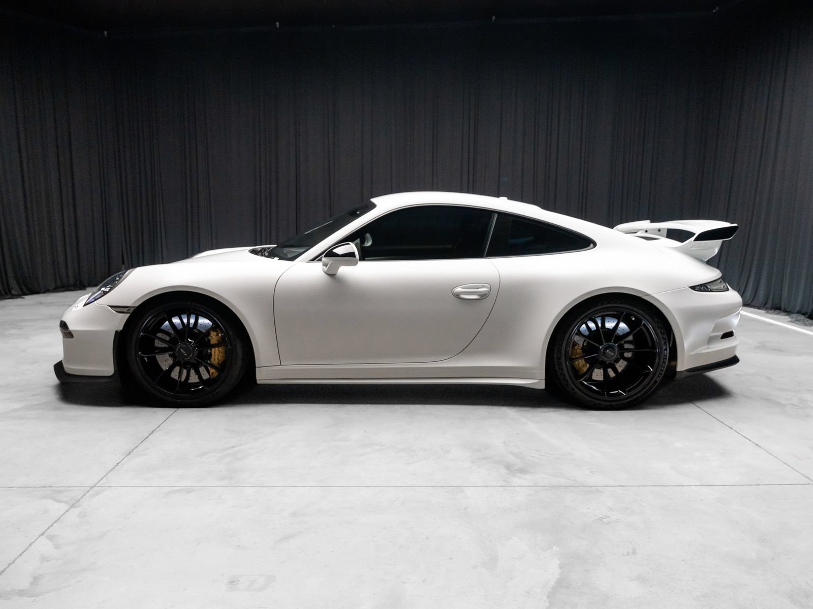 Used 2015 Porsche 911 GT3 w/ Sound Package Plus RWD image 12
