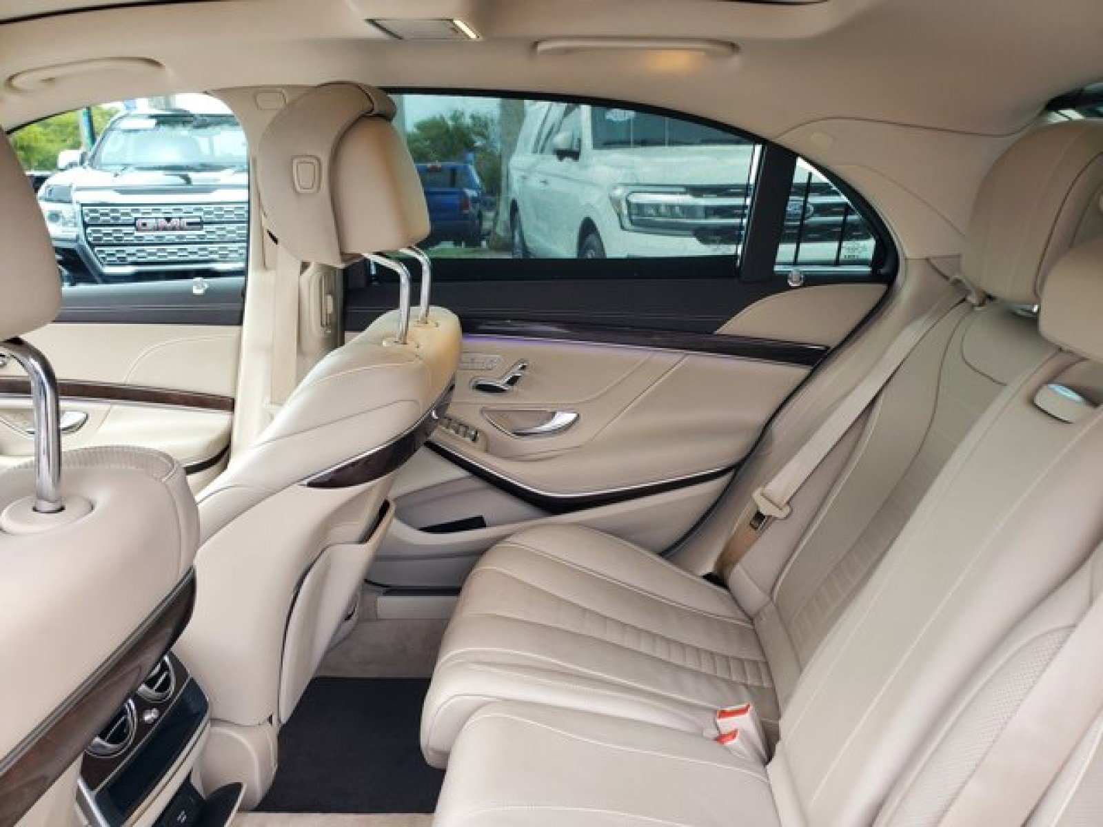 Used 2019 Mercedes-Benz S 560 Sedan w/ AMG Line Exterior image 33