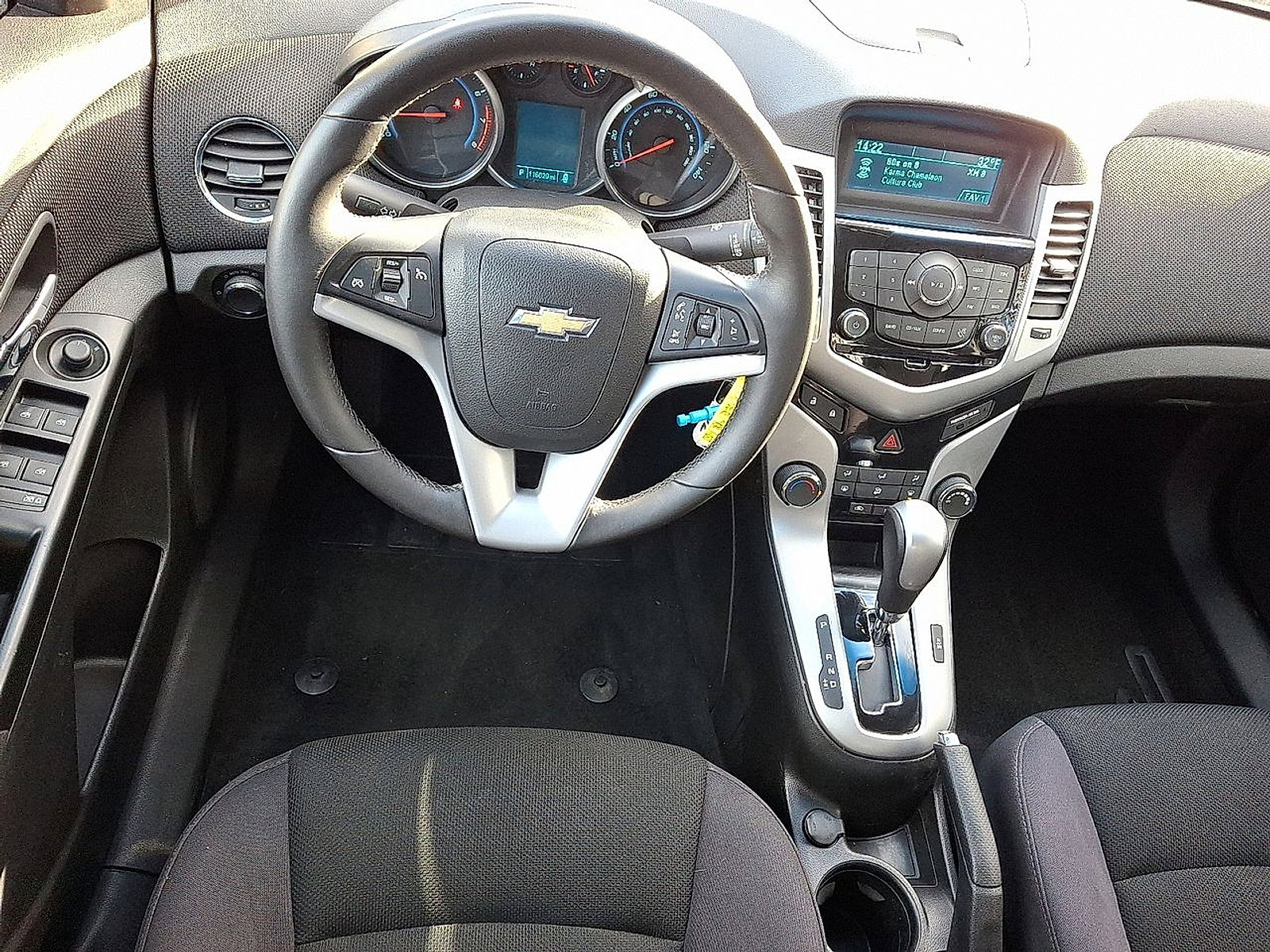 Used 2014 Chevrolet Cruze LT image 16