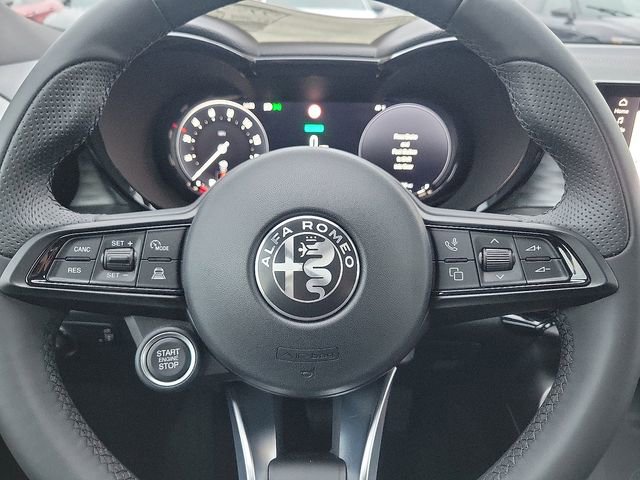 New 2024 Alfa Romeo Tonale Ti w/ Premium Interior Package image 12