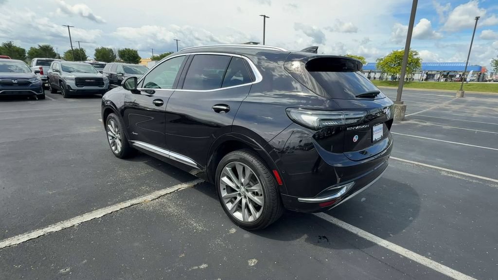 Used 2022 Buick Envision Avenir w/ Technology Package II FWD image 6