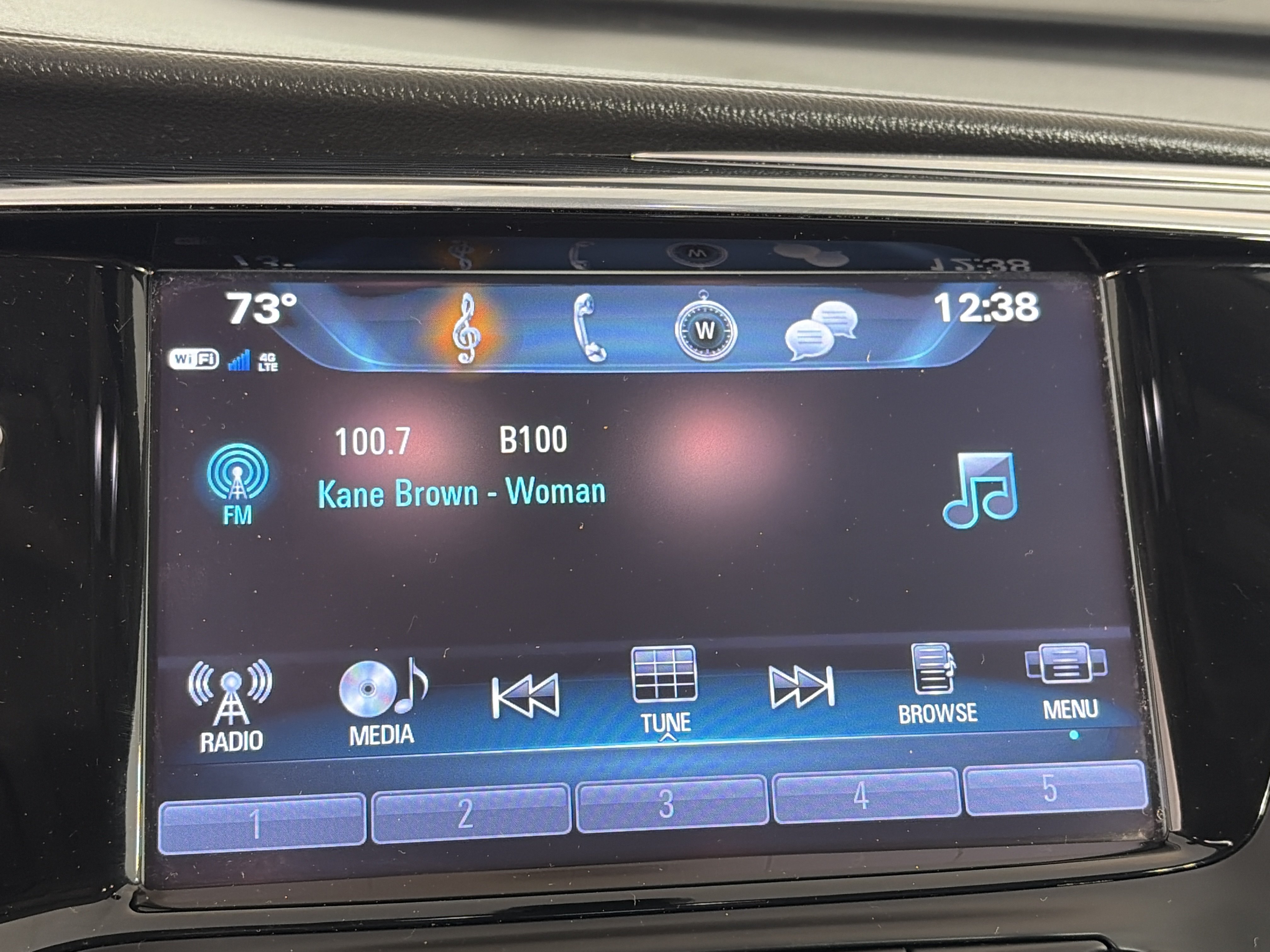 Used 2017 Buick Envision Essence AWD/4WD image 21