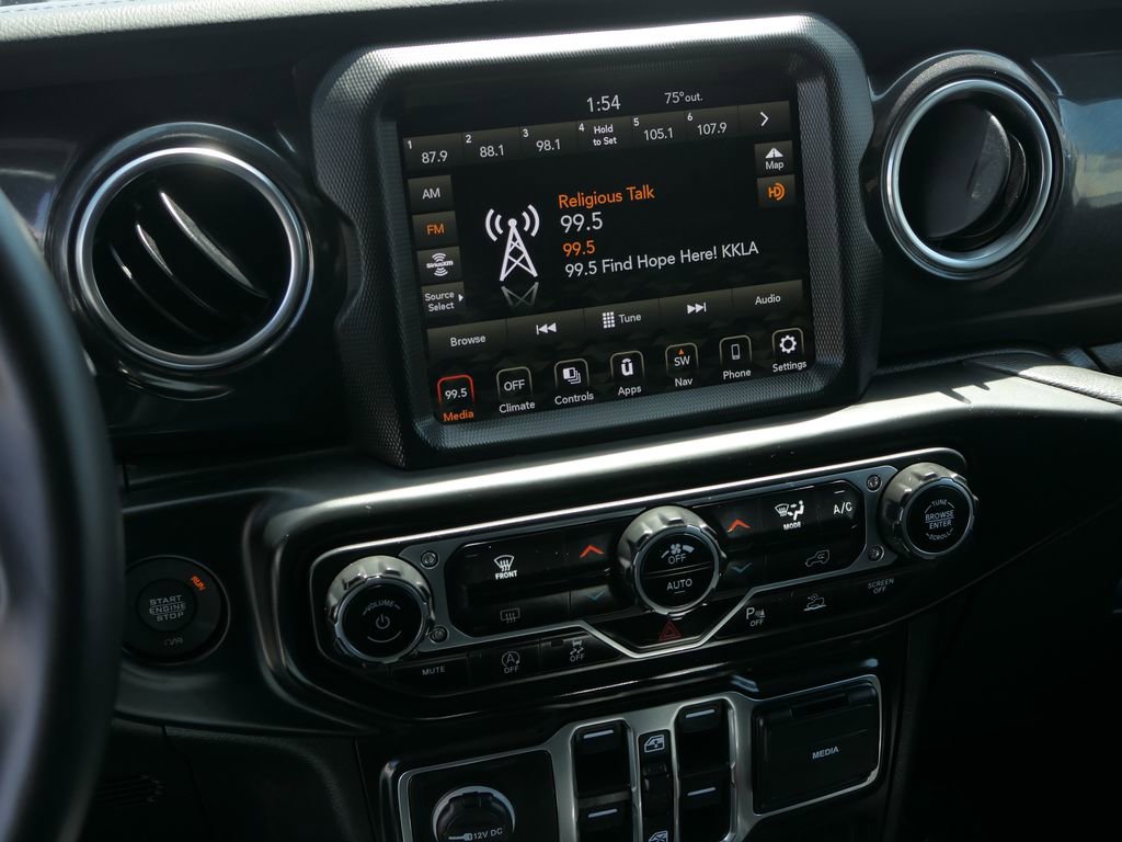 Used 2022 Jeep Wrangler Unlimited Sahara AWD/4WD image 18