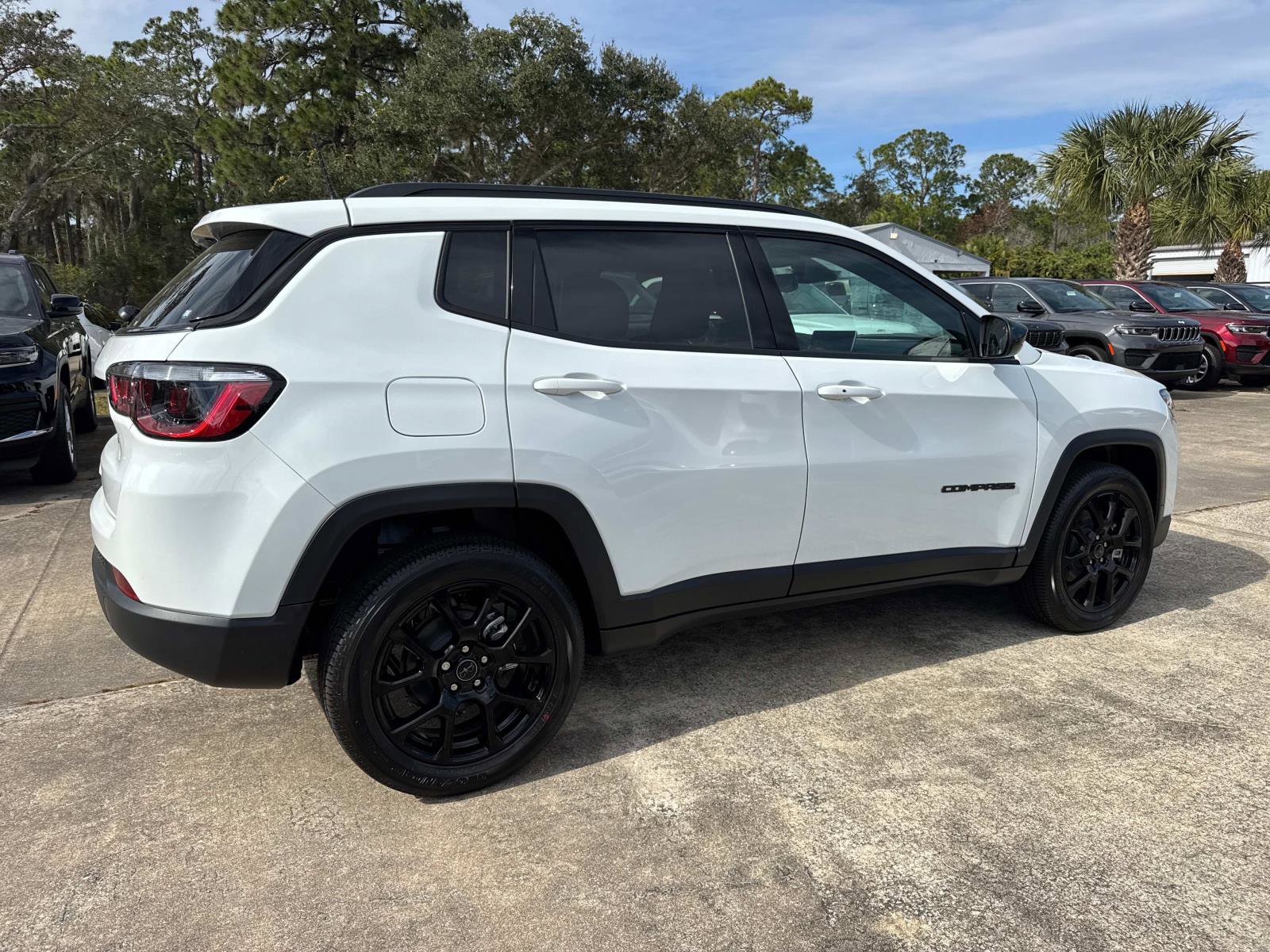 New 2026 Jeep Compass Latitude image 3