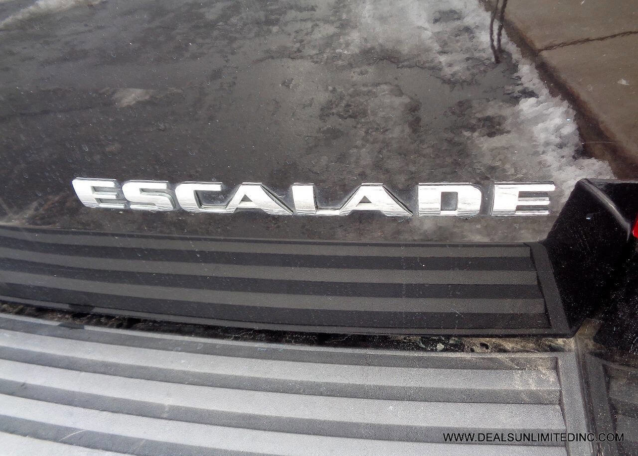 Used 2012 Cadillac Escalade Luxury image 5