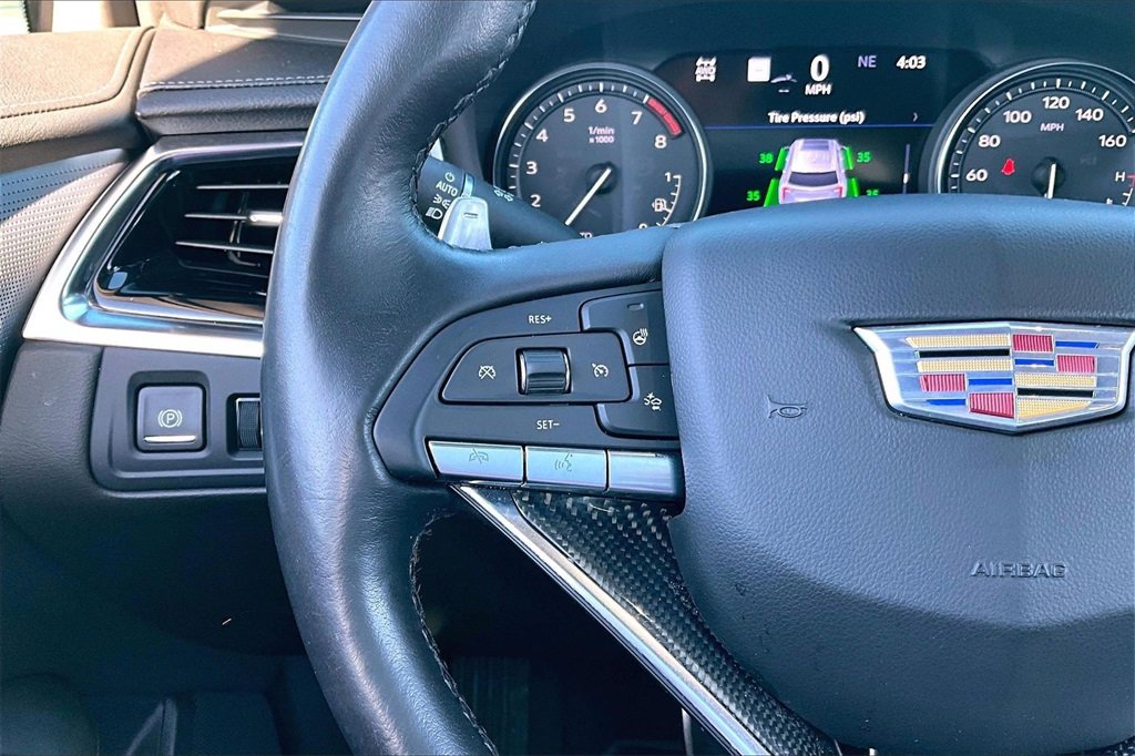 Certified 2023 Cadillac XT6 Sport w/ LPO, ONYX Package image 20