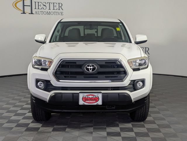Used 2017 Toyota Tacoma SR5 w/ Tow Package AWD/4WD image 3