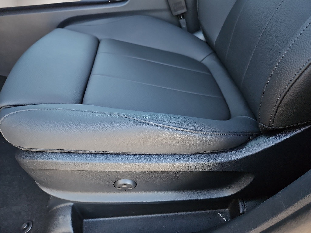 Used 2025 Mercedes-Benz GLB 250 image 20