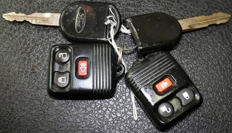 Used 2010 Ford F150 Raptor AWD/4WD image 33