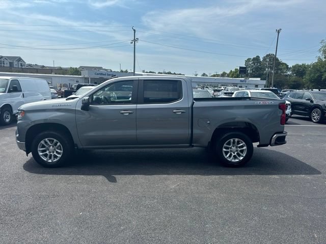 Used 2024 Chevrolet Silverado 1500 LT AWD/4WD image 17