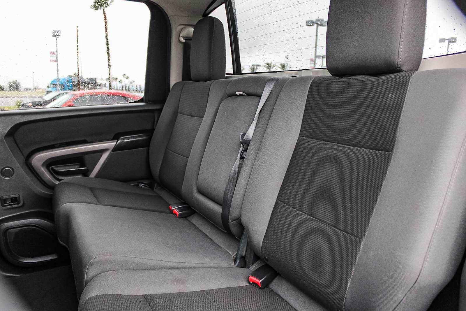 Used 2015 Nissan Titan S image 18