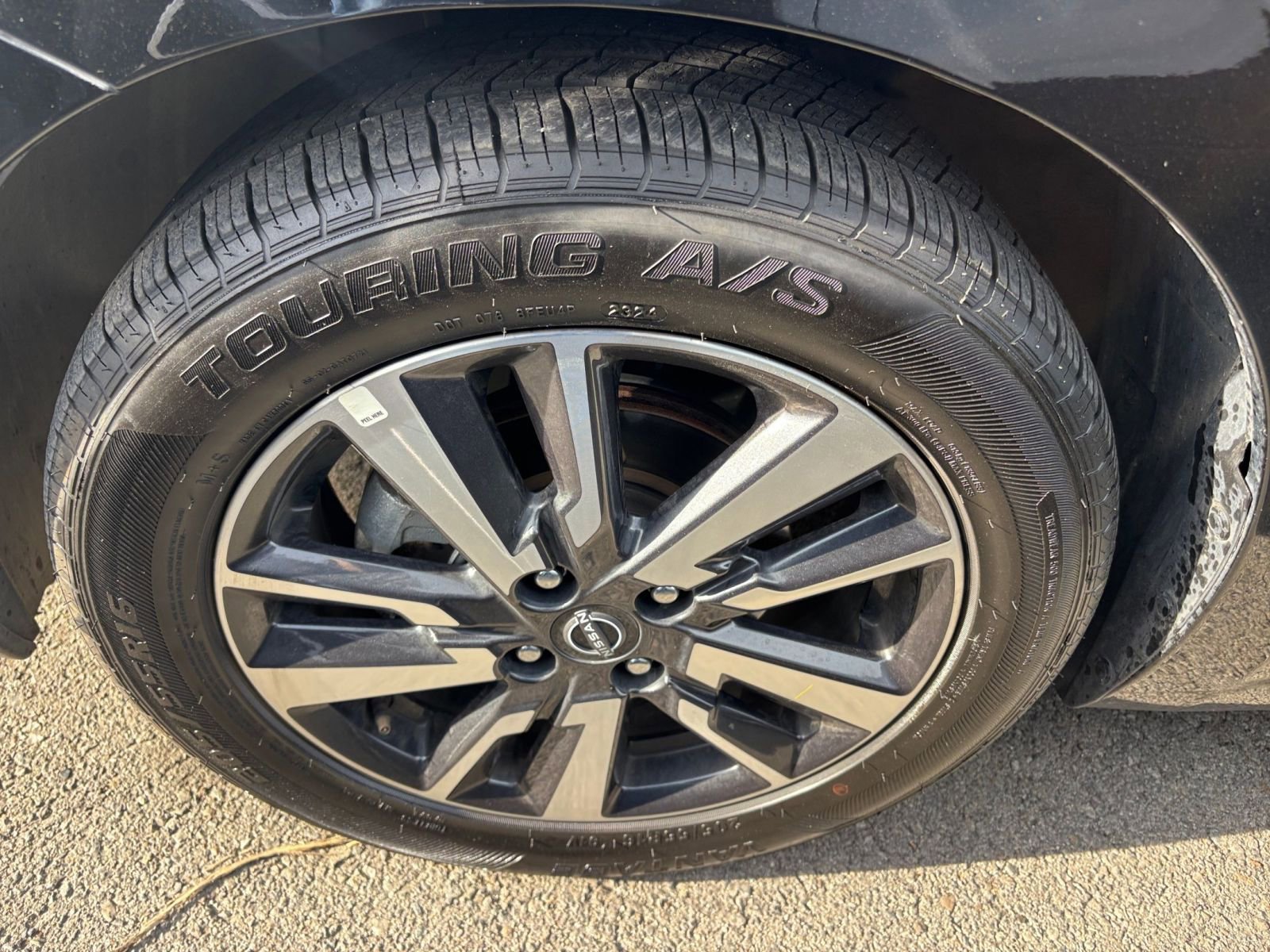 Used 2025 Nissan Versa SV image 31