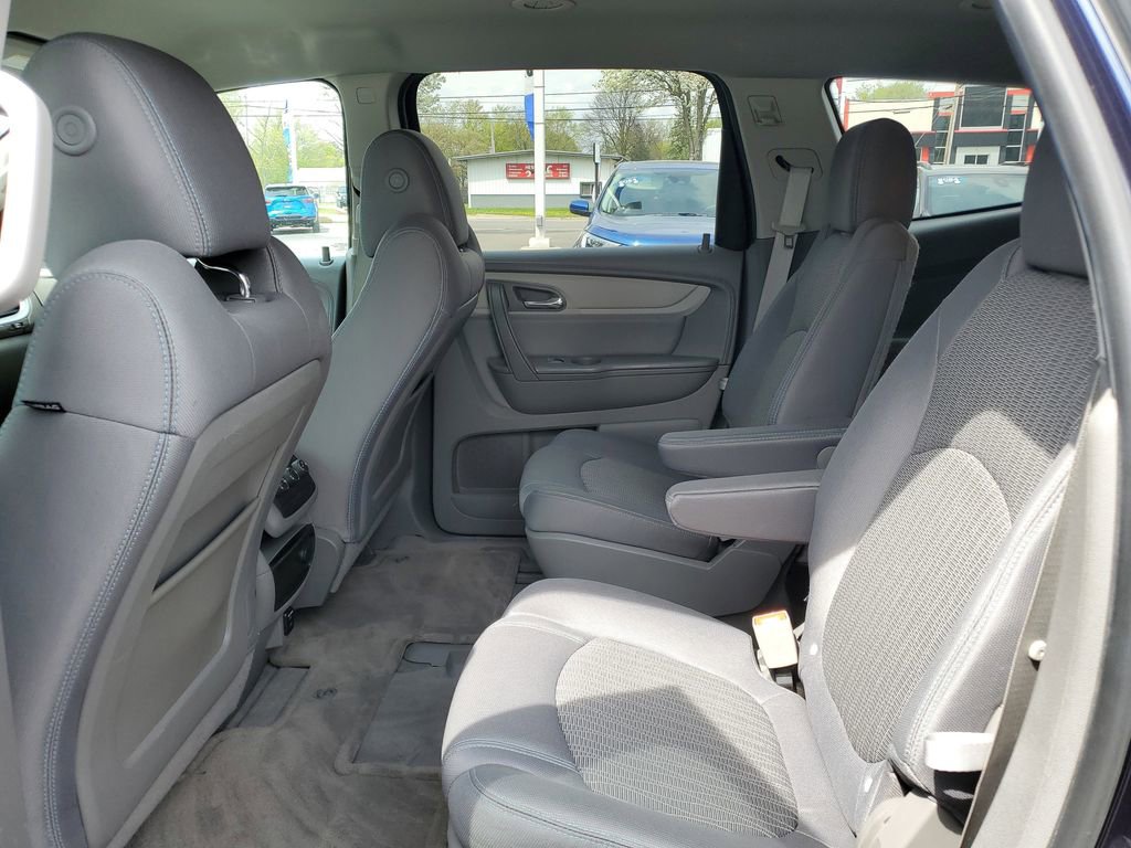 Used 2016 Chevrolet Traverse LT w/ Style and Technology Package AWD/4WD image 24