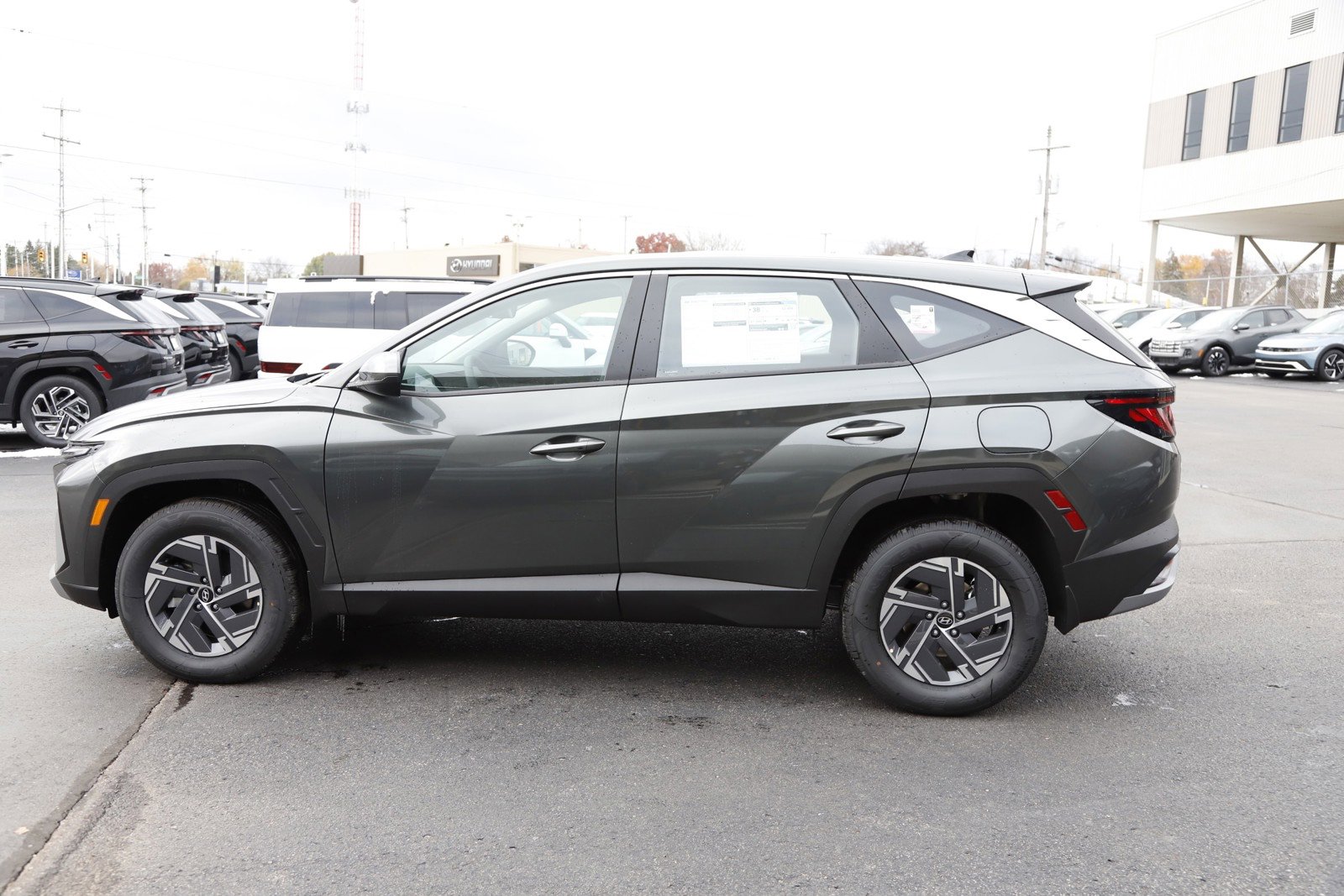 New 2026 Hyundai Tucson Blue SE image 7
