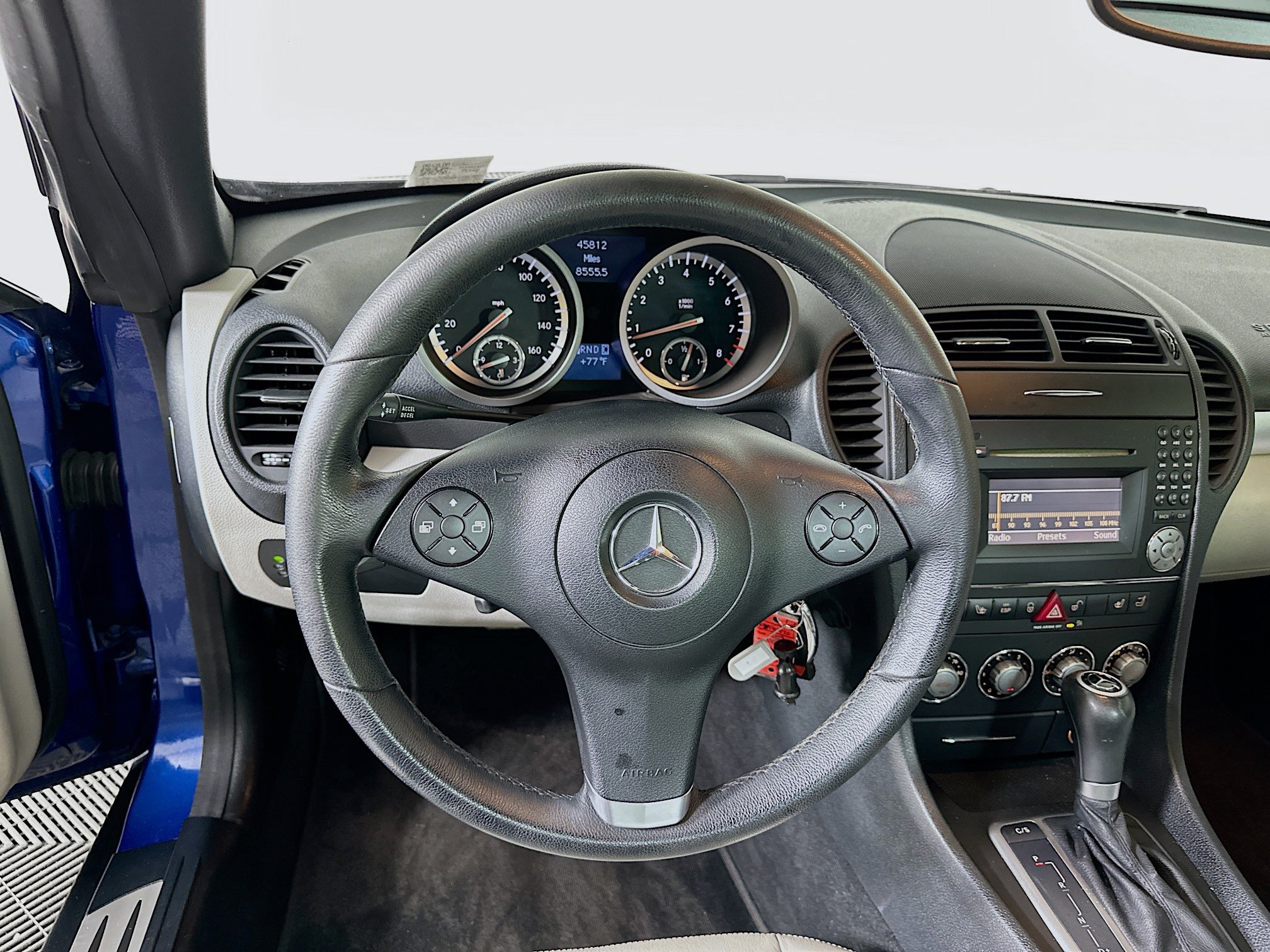 Used 2009 Mercedes-Benz SLK 350 image 17