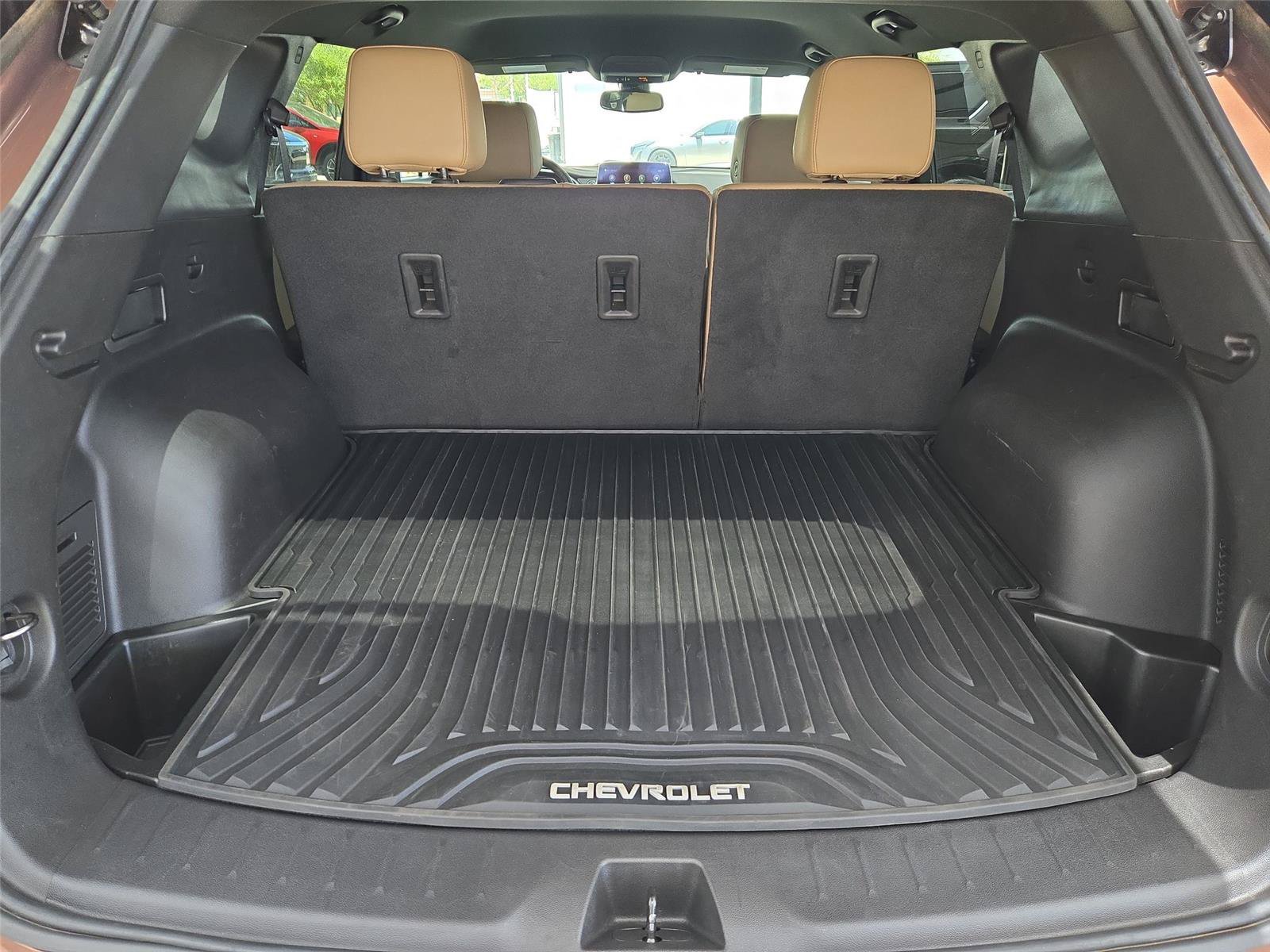 Used 2024 Chevrolet Blazer Premier w/ Enhanced Convenience Package AWD/4WD image 29