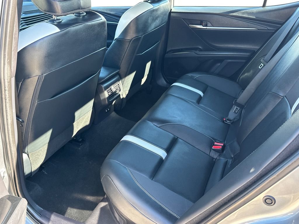 Used 2025 Toyota Camry SE image 15