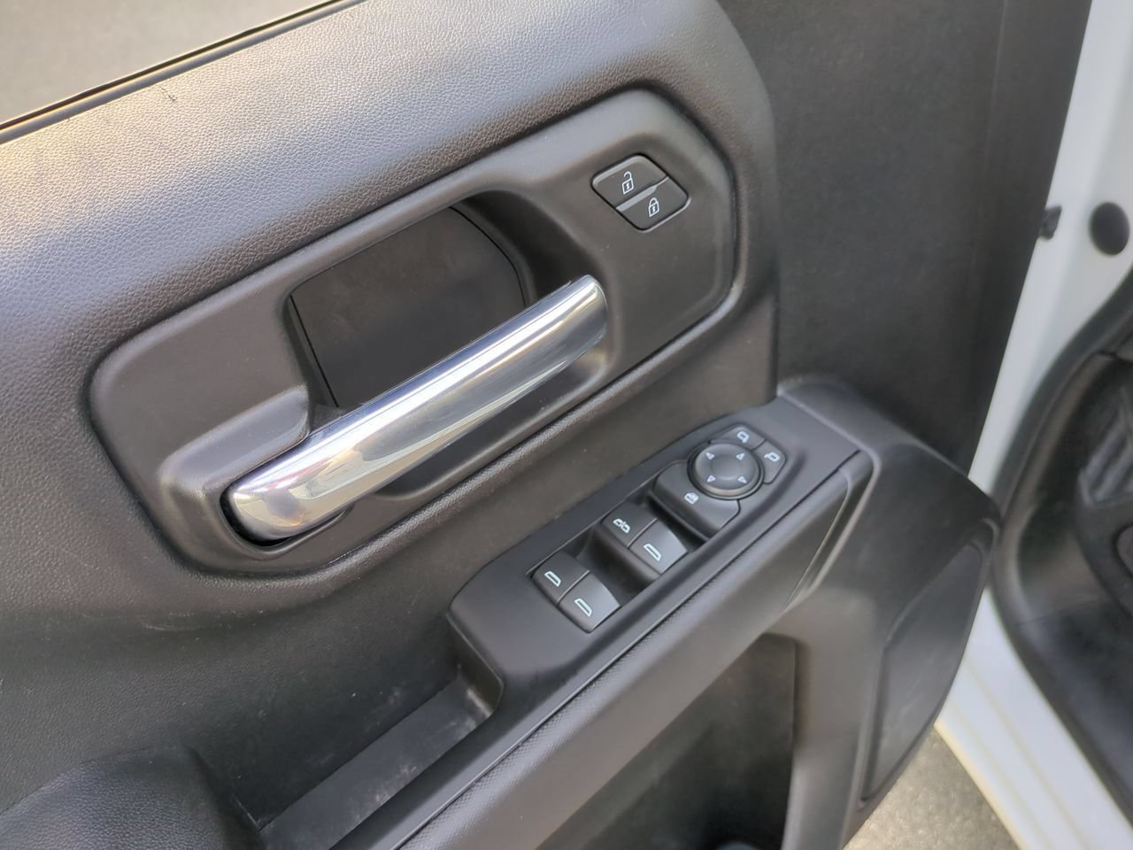 Used 2023 Chevrolet Silverado 1500 Custom AWD/4WD image 22