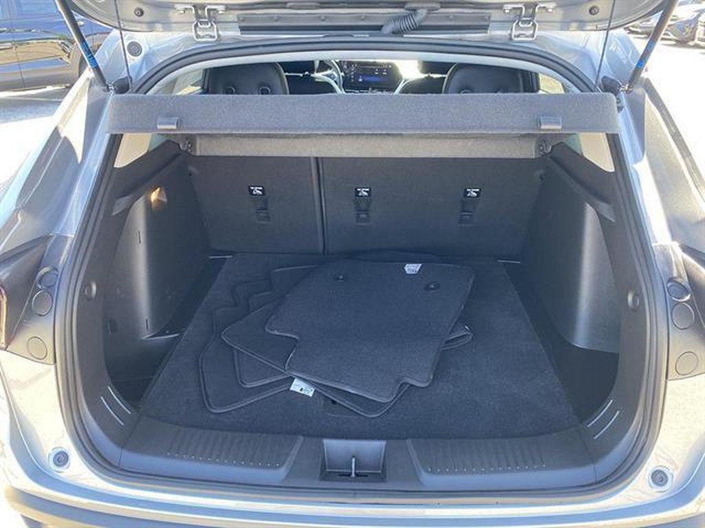 Certified 2024 Chevrolet Trax LT w/ Sunroof Package FWD image 42