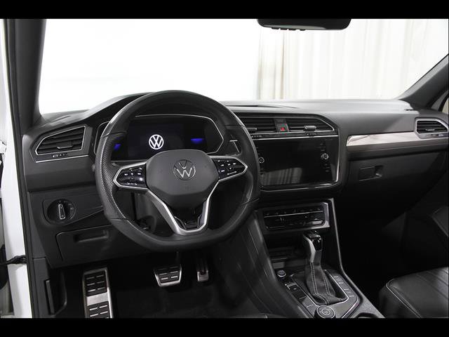 Certified 2024 Volkswagen Tiguan SE R-Line AWD/4WD image 6