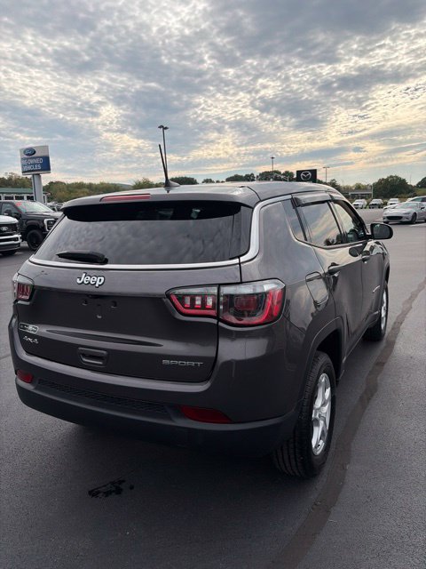 Used 2022 Jeep Compass Sport AWD/4WD image 5
