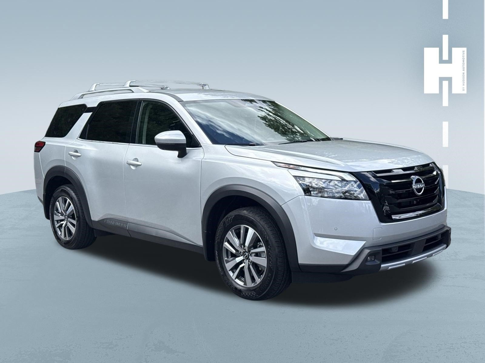 Used 2025 Nissan Pathfinder SL w/ Black Appearance Package FWD image 1