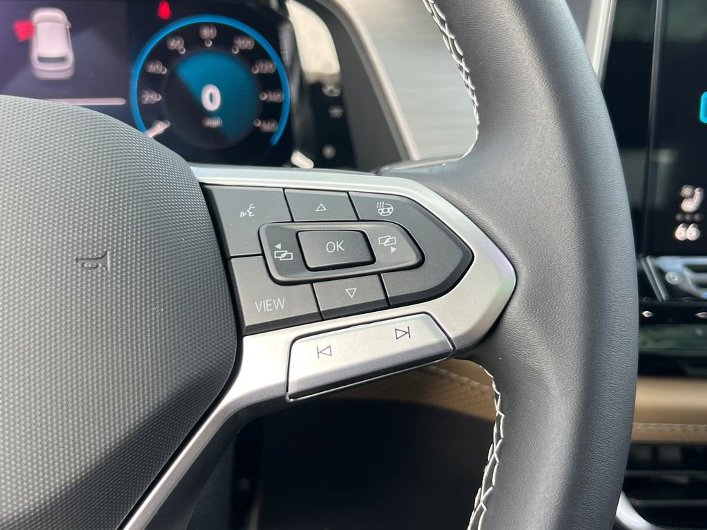 New 2026 Volkswagen Atlas Cross Sport SE image 30