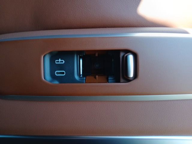 New 2026 BMW X7 xDrive40i AWD/4WD image 16