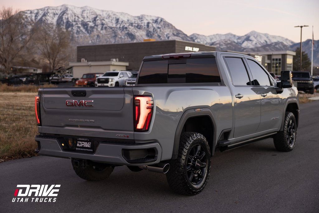 Used 2025 GMC Sierra 3500 AT4 w/ AT4 Premium Plus Package image 8