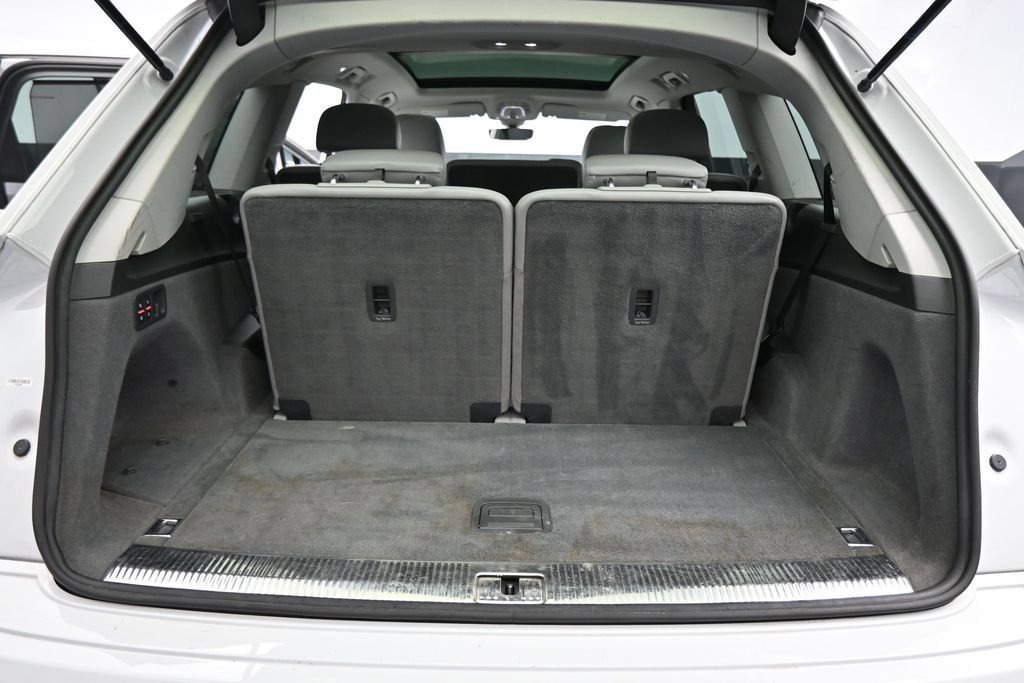 Used 2018 Audi Q7 3.0T Prestige w/ Prestige Package AWD/4WD image 31
