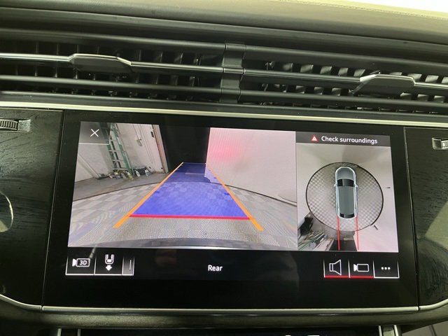 Used 2020 Audi Q8 Prestige w/ Prestige Package image 17