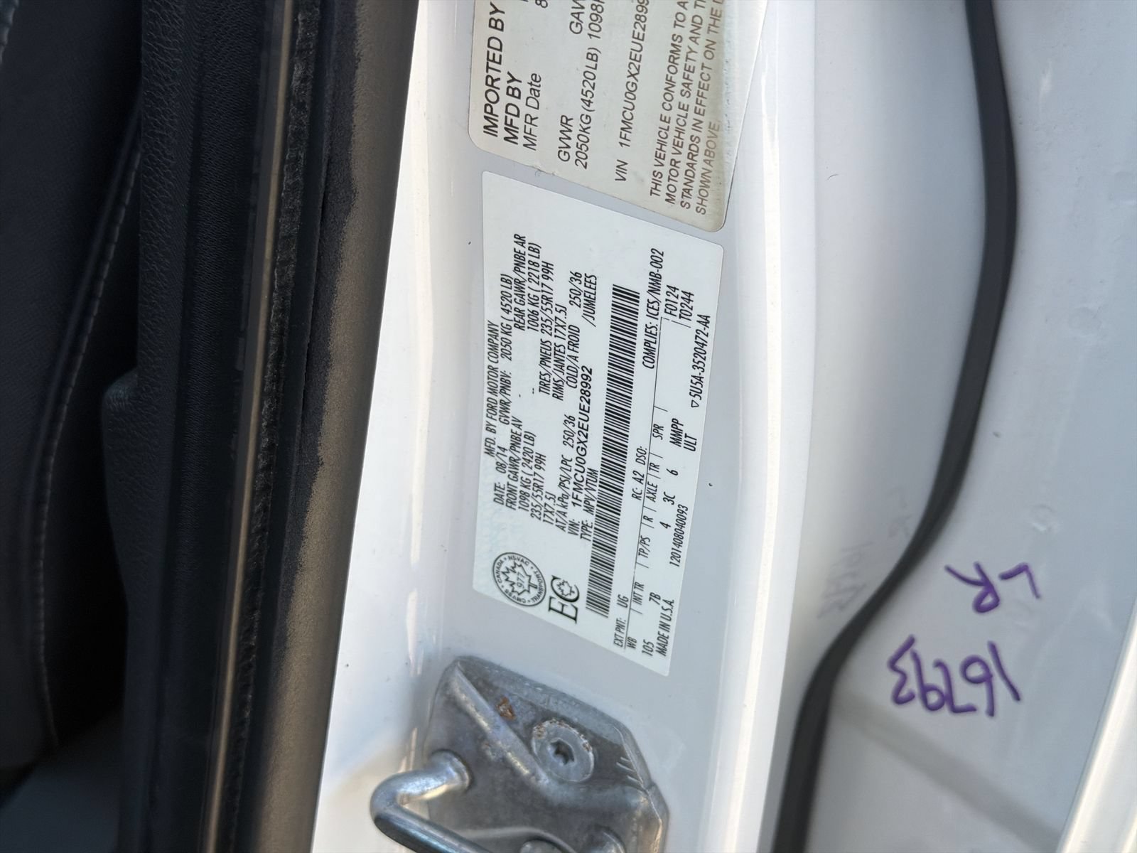 Used 2014 Ford Escape SE FWD image 34