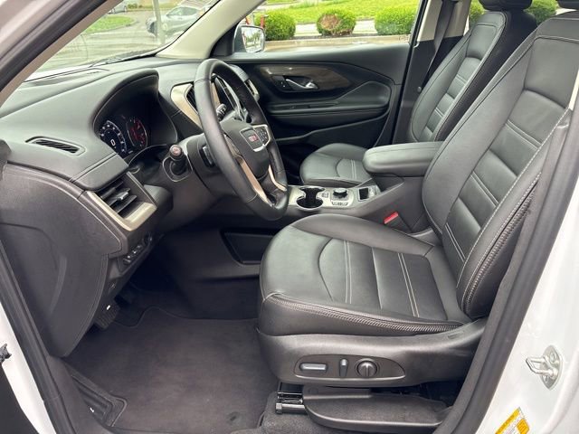 Used 2024 GMC Terrain Denali w/ Denali Premium Package AWD/4WD image 11
