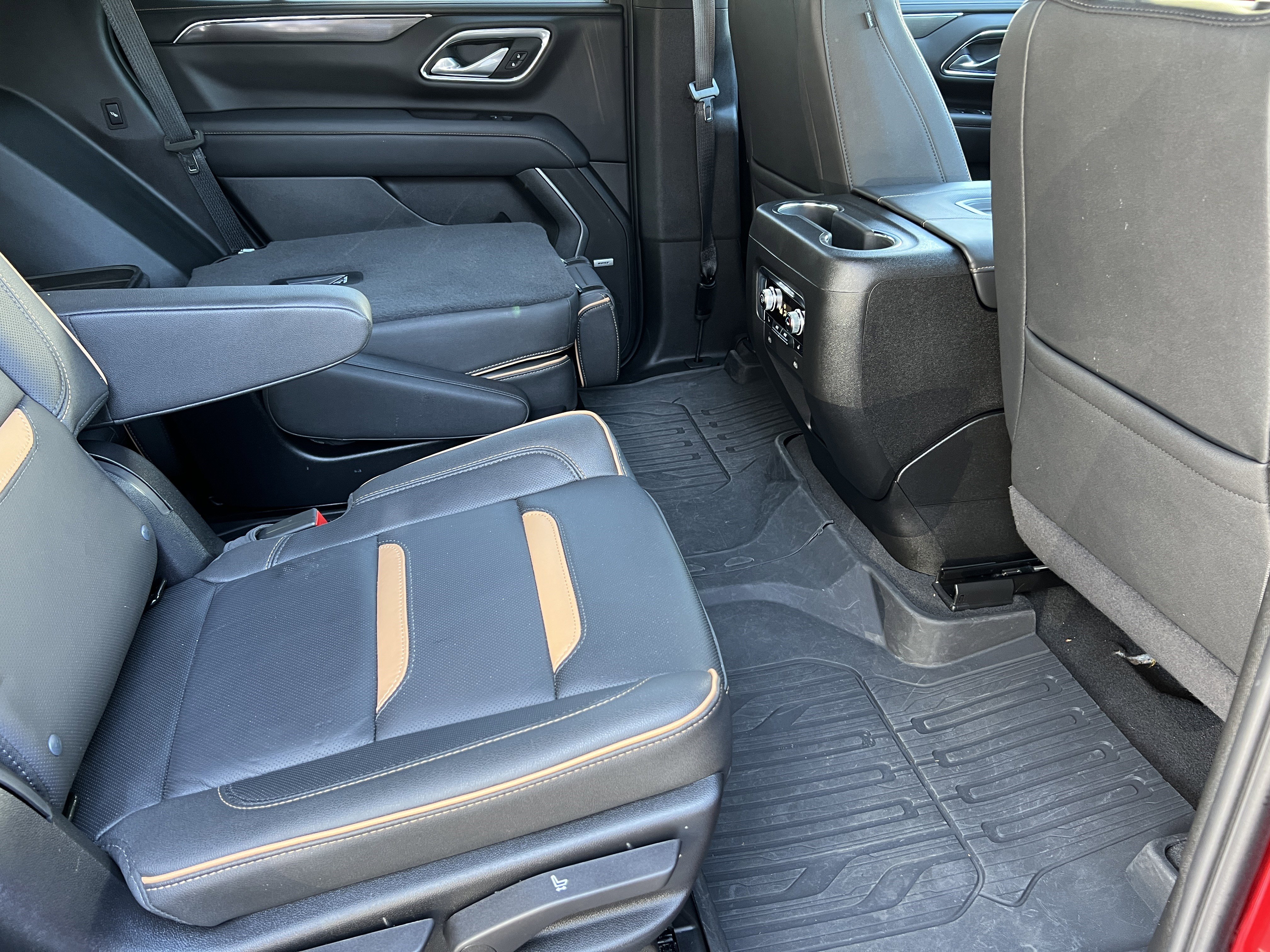 Used 2024 GMC Yukon AT4 image 25