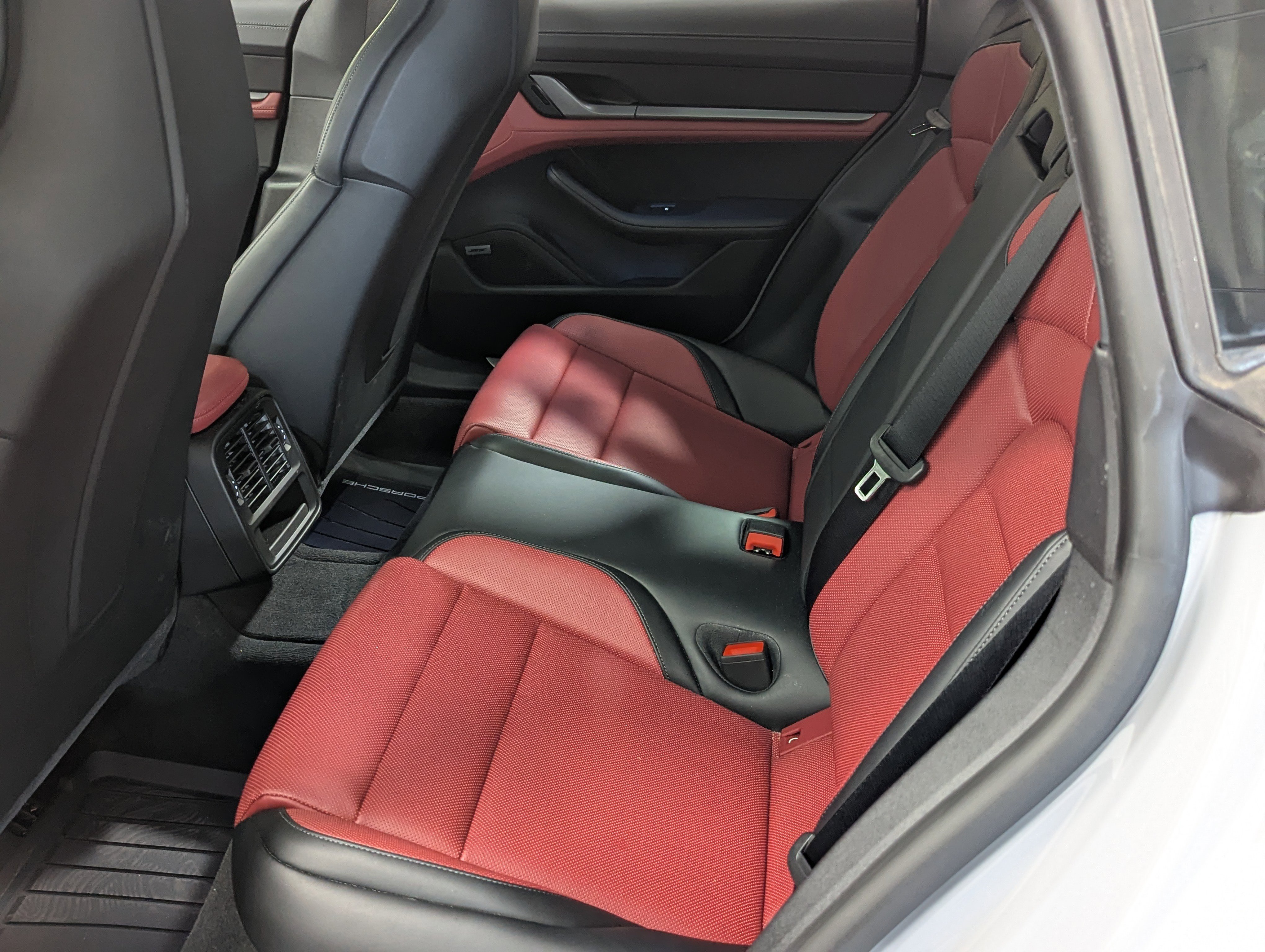 Used 2025 Porsche Taycan 4S image 25