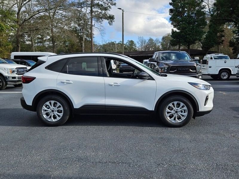 New 2026 Ford Escape Active w/ Tech Pack #1 FWD image 17