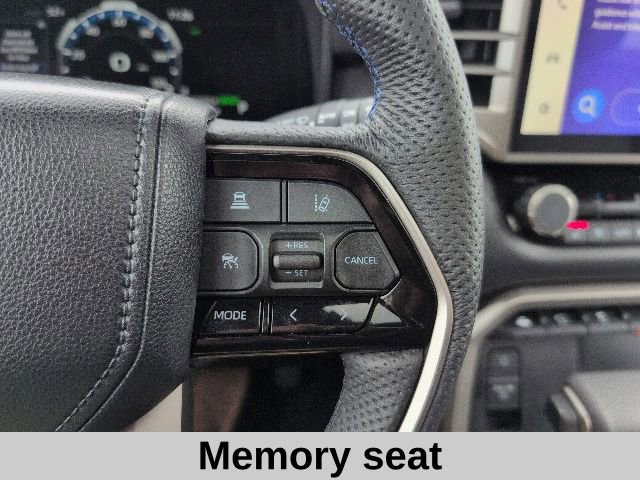 Used 2026 Toyota Sequoia Platinum AWD/4WD image 8