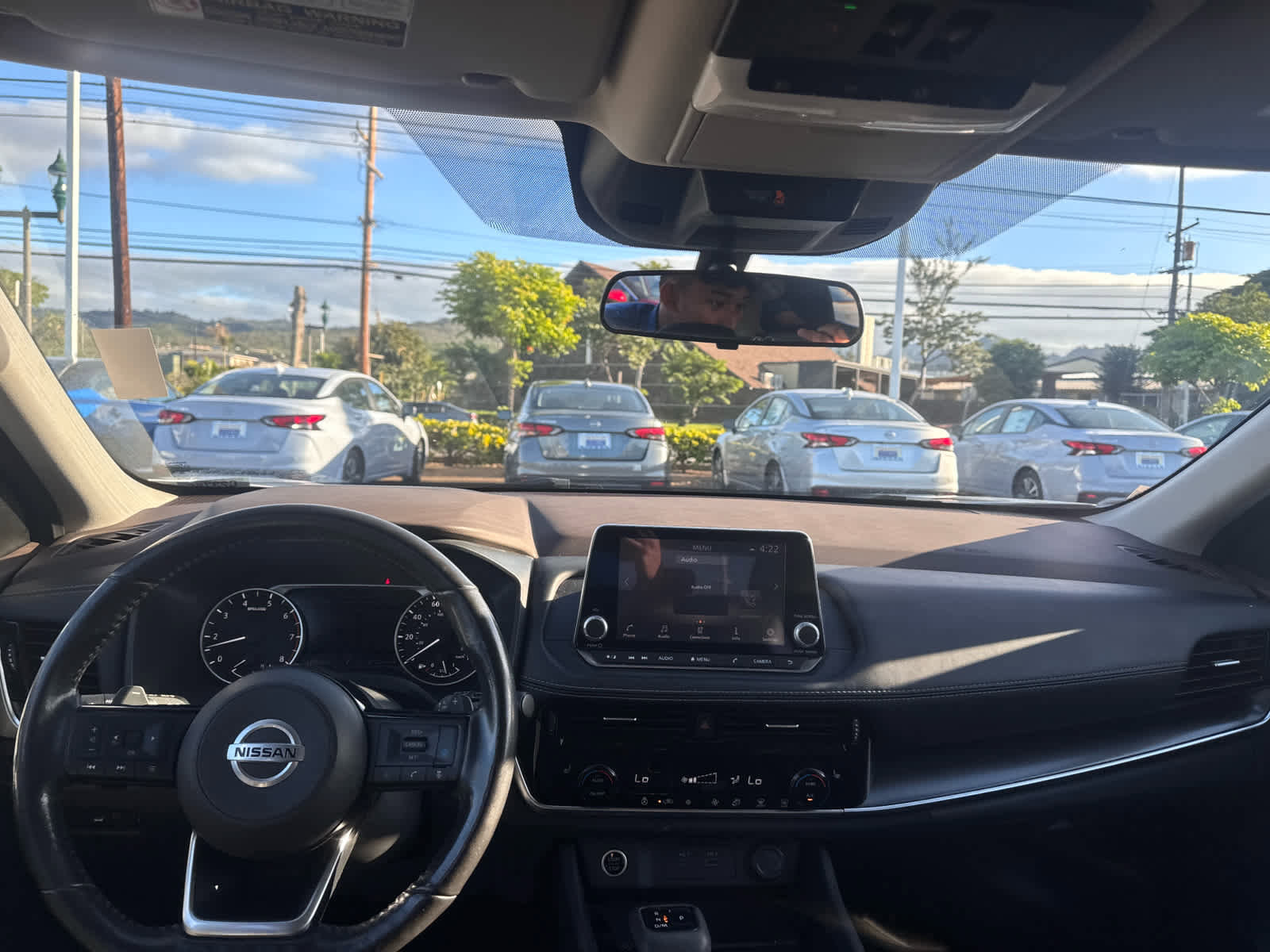 Used 2021 Nissan Rogue SV w/ Premium Package image 10