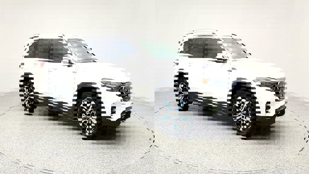 Used 2023 Mercedes-Benz EQB 250+ w/ Exclusive Package image 3