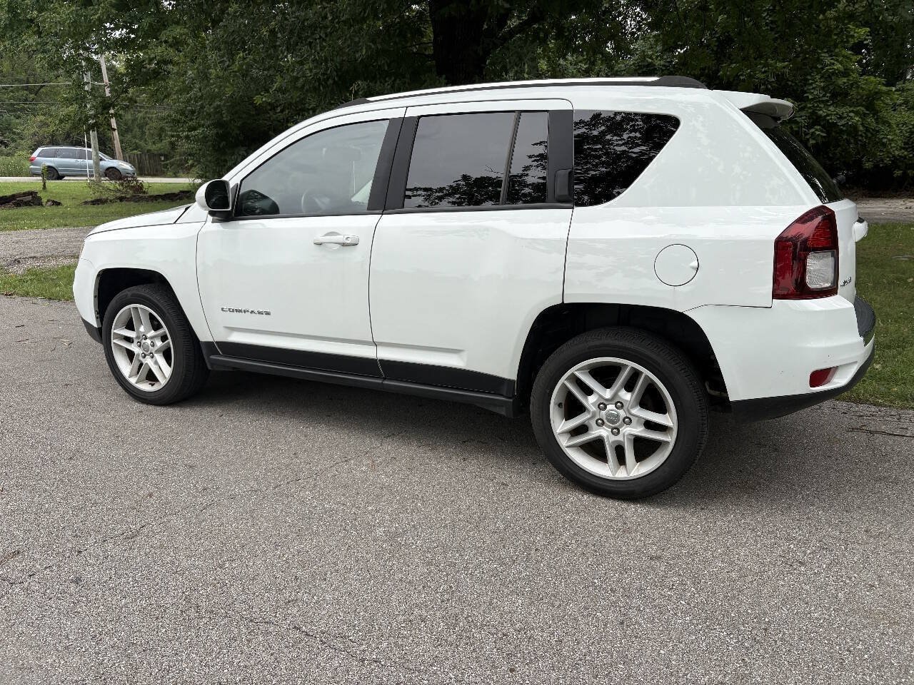 Used 2014 Jeep Compass Limited AWD/4WD image 7
