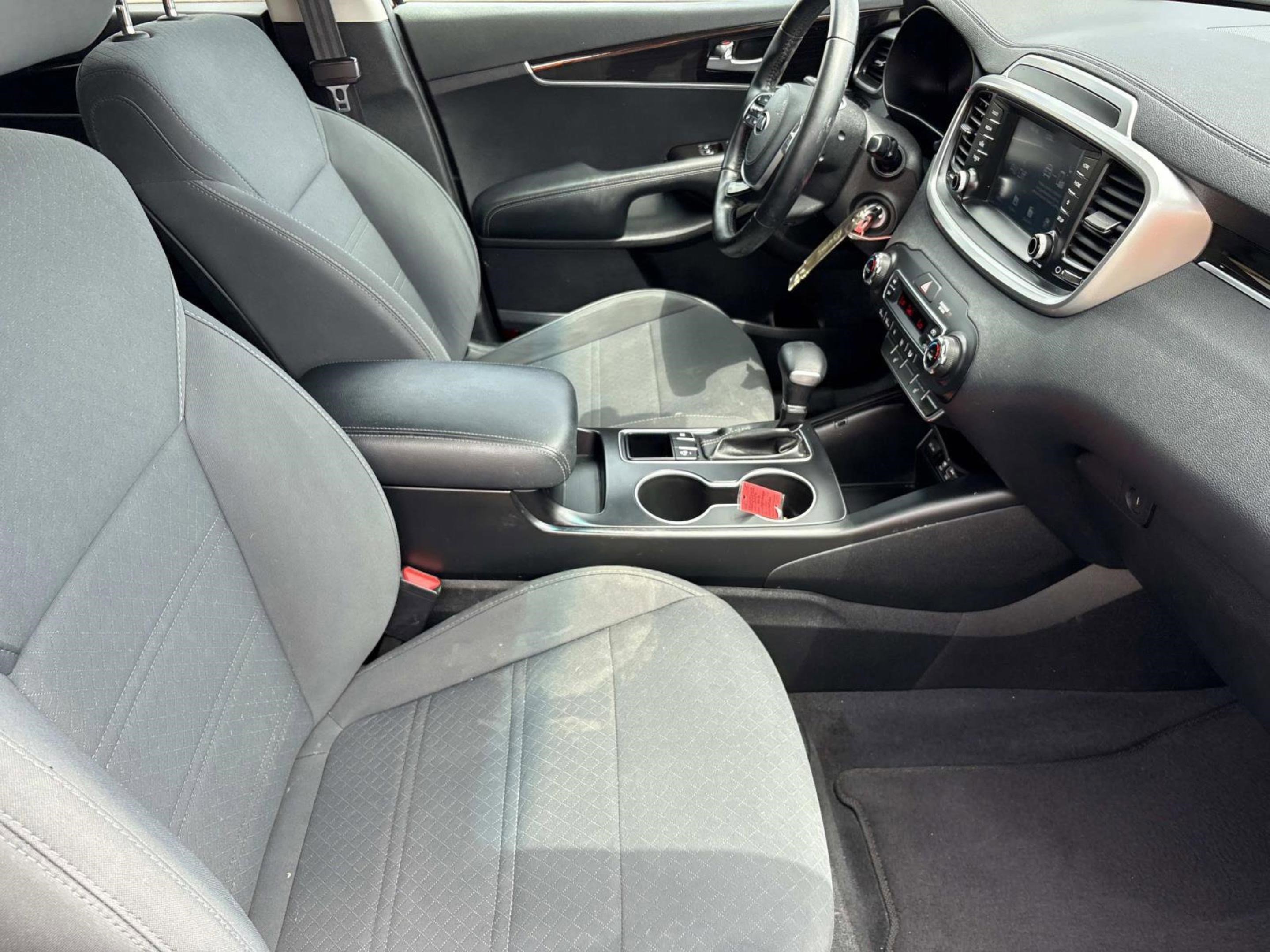 Used 2020 Kia Sorento LX w/ LX I4 Convenience Package image 19