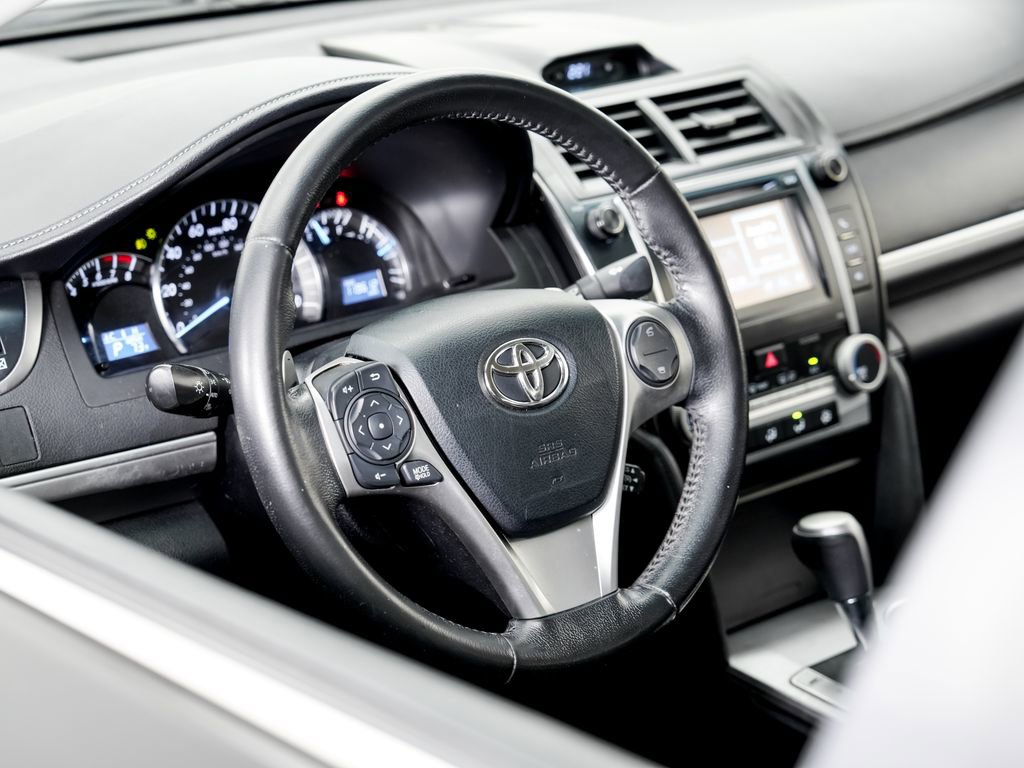Used 2012 Toyota Camry SE image 9