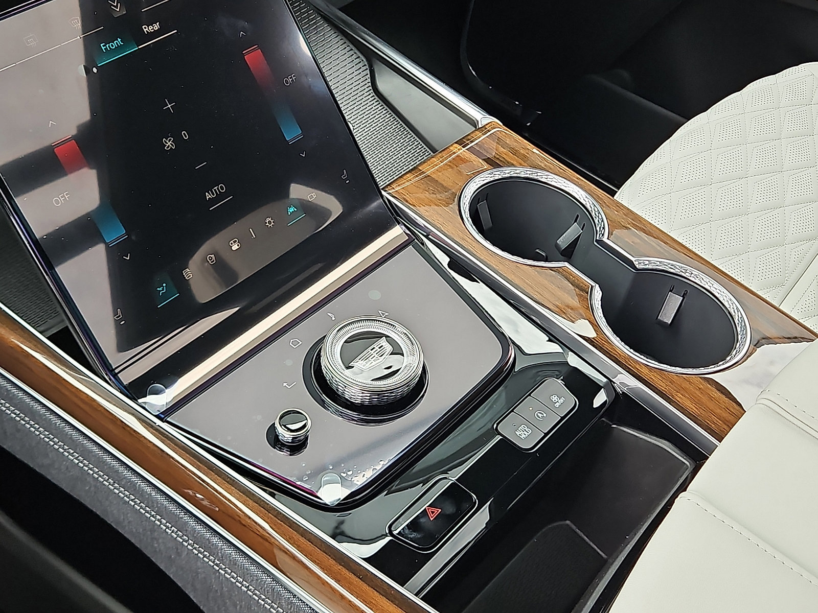 New 2026 Cadillac Escalade Platinum Sport w/ LPO, ONYX Package image 23